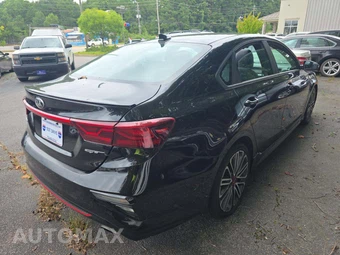 2021 Kia Forte GT – miniatura 3