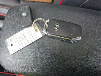 2021 Kia Forte GT – miniatura 8