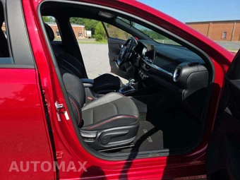 2021 Kia Forte GT – miniatura 18