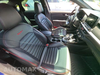 2021 Kia Forte GT - miniatura 8