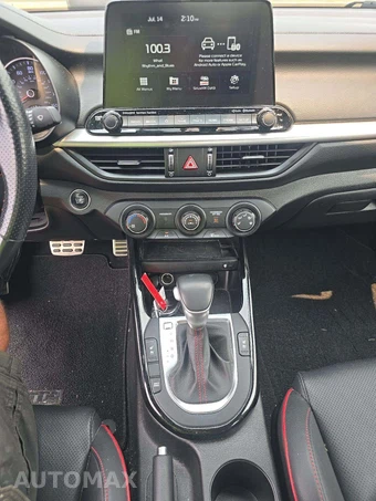 2021 Kia Forte GT – miniatura 10
