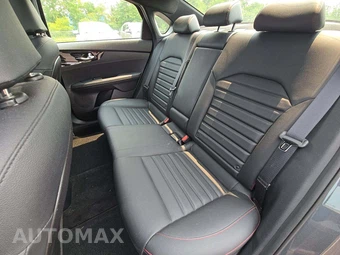 2021 Kia Forte GT – miniatura 13