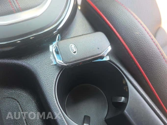 2021 Kia Forte GT - miniatura 8