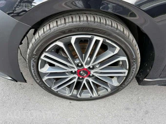 2021 Kia Forte GT - miniatura 17