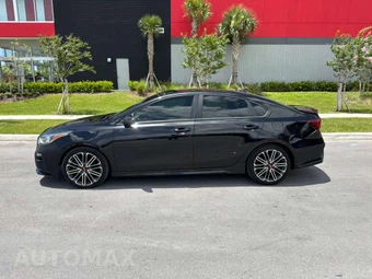 2021 Kia Forte GT - miniatura 2