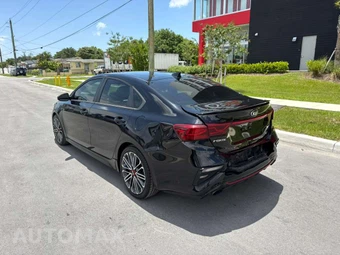 2021 Kia Forte GT - miniatura 3