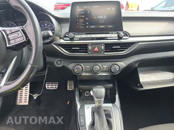 2021 Kia Forte GT-Line - miniatura 11