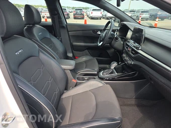 2021 Kia Forte GT-Line - miniatura 8