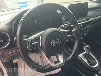 2021 Kia Forte GT-Line – miniatura 10
