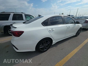 2021 Kia Forte GT-Line – miniatura 4