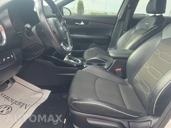2021 Kia Forte GT-Line – miniatura 7