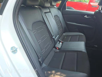 2021 Kia Forte GT-Line – miniatura 16