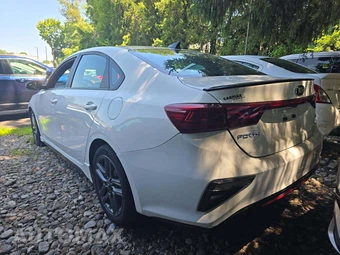 2021 Kia Forte GT-Line – miniatura 2