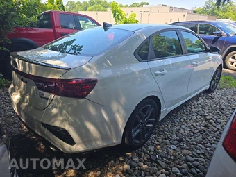 2021 Kia Forte GT-Line – miniatura 3