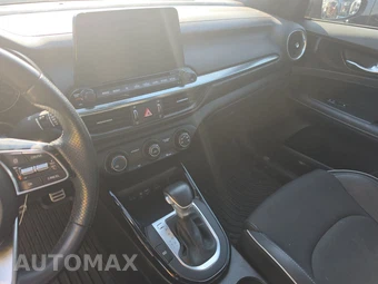 2021 Kia Forte GT-Line – miniatura 11