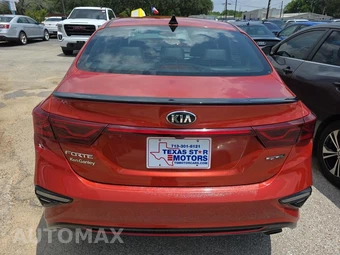 2021 Kia Forte GT-Line – miniatura 5