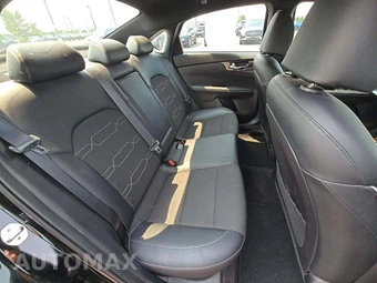 2021 Kia Forte GT-Line – miniatura 16