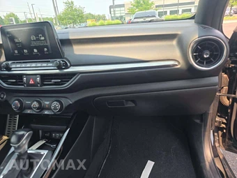 2021 Kia Forte GT-Line – miniatura 19