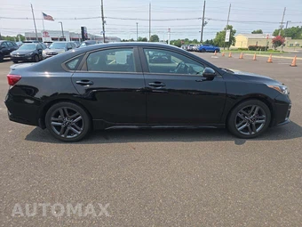 2021 Kia Forte GT-Line – miniatura 4