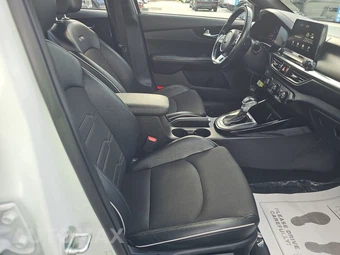 2021 Kia Forte GT-Line – miniatura 14