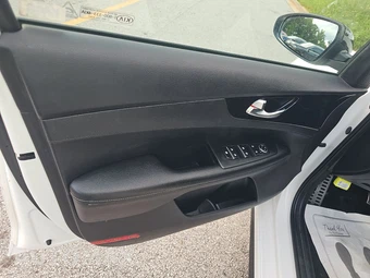 2021 Kia Forte GT-Line – miniatura 15