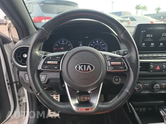 2021 Kia Forte GT-Line – miniatura 10