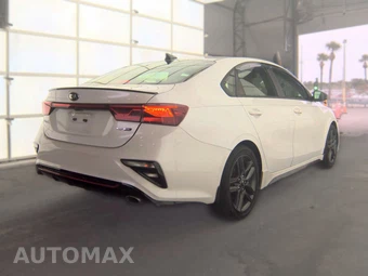 2021 Kia Forte GT-Line – miniatura 4