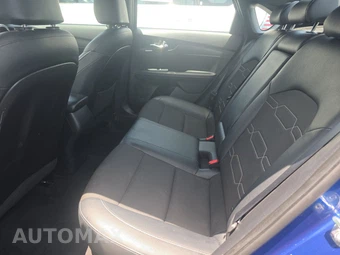 2021 Kia Forte GT-Line – miniatura 13