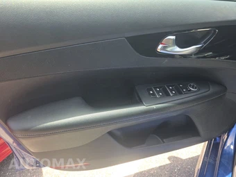 2021 Kia Forte GT-Line – miniatura 9