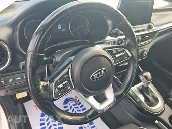 2021 Kia Forte GT-Line - miniatura 10