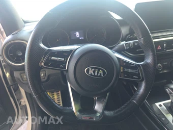 2021 Kia Forte GT-Line – miniatura 10