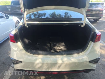 2021 Kia Forte GT-Line – miniatura 16