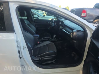 2021 Kia Forte GT-Line – miniatura 8