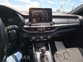 2021 Kia Forte GT-Line – miniatura 10
