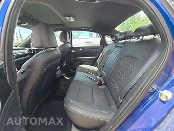 2021 Kia Forte GT-Line – miniatura 13