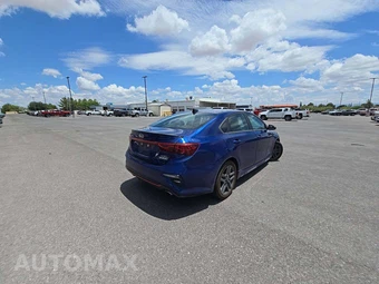 2021 Kia Forte GT-Line – miniatura 3