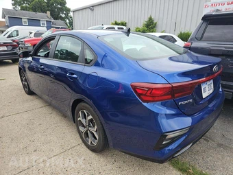 2021 Kia Forte LXS - miniatura 2