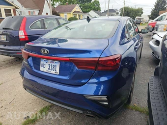 2021 Kia Forte LXS - miniatura 3