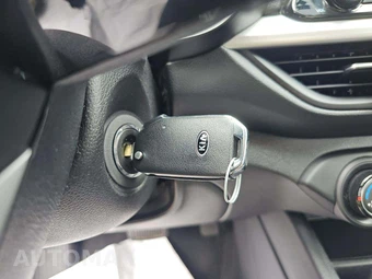 2021 Kia Forte LXS - miniatura 8