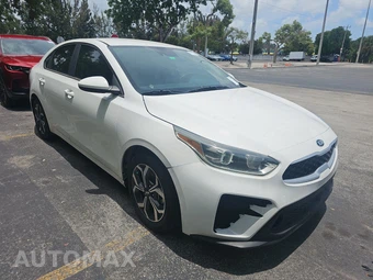 2021 Kia Forte LXS – miniatura 3