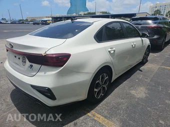 2021 Kia Forte LXS – miniatura 4