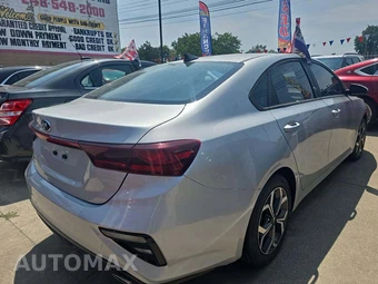 2021 Kia Forte LXS – miniatura 3