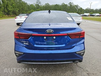 2021 Kia Forte LXS – miniatura 5