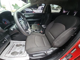 2021 Kia Forte LXS - miniatura 7