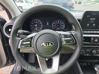 2021 Kia Forte LXS – miniatura 10