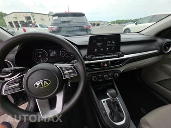2021 Kia Forte LXS – miniatura 11