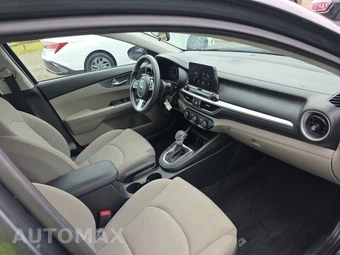 2021 Kia Forte LXS – miniatura 8
