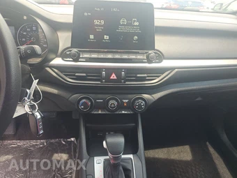 2021 Kia Forte LXS - miniatura 11