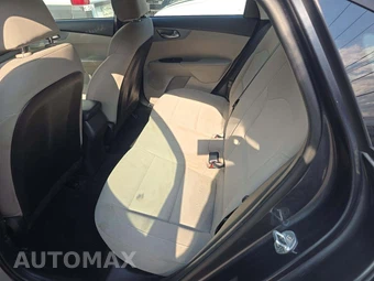2021 Kia Forte LXS – miniatura 13