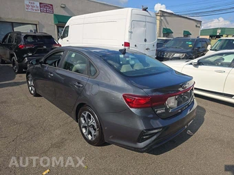 2021 Kia Forte LXS – miniatura 2